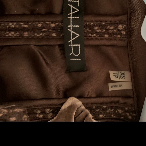 Tahari xs brown wool jacket with velvet accents - Picture 5 of 8